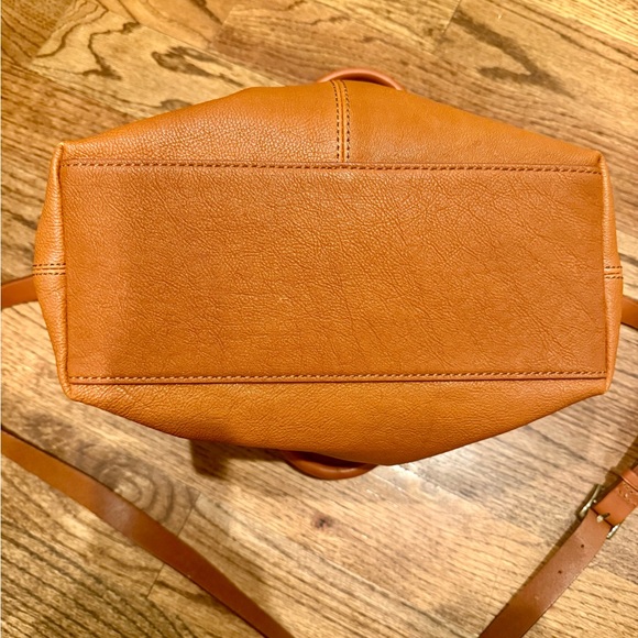 Mark & Graham Brooklyn Crossbody bag - Picture 5 of 9